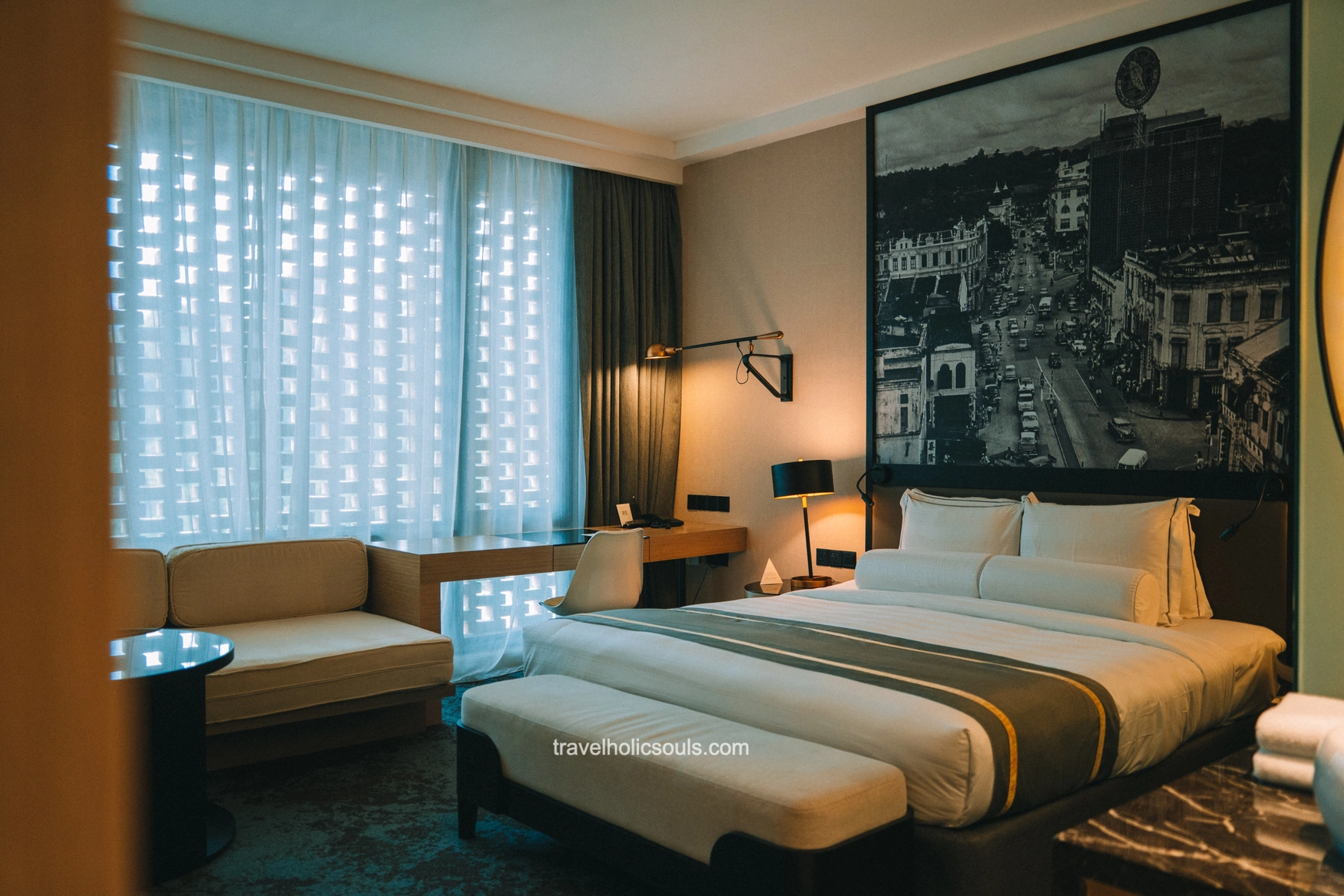 camera hotel stripes kl