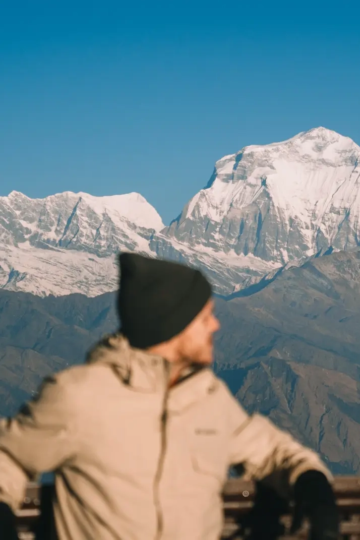 ragazzo himalaya background